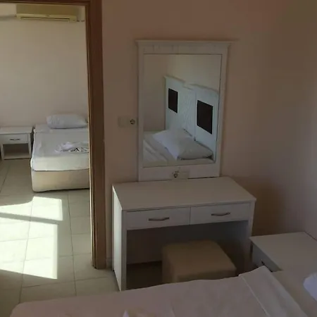 Lavina Okurcalar Apart Otel *